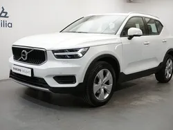 Vit Begagnad 2022 Volvo XC40 Momentum SUV | 309 900 kr (Marknadspris)