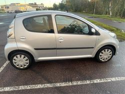 Grå Begagnad 2007 Peugeot 107 Halvkombi | 30 000 kr (Dyr)