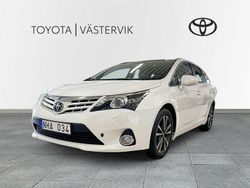 Vit Begagnad 2013 Toyota Avensis Executive Kombi | 119 900 kr (Lite dyr)
