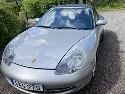 Grå Begagnad 2001 Porsche 911 Carrera 4 Cabriolet Cab | 295 000 kr