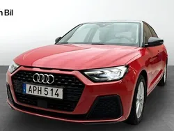 Röd (misanoröd pärleffekt) Begagnad 2018 Audi A1 Sportback Proline Halvkombi | 199 000 kr (Marknadspris)