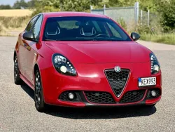Röd Begagnad 2017 Alfa Romeo Giulietta Veloce Halvkombi | 209 900 kr