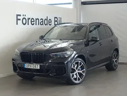 Svart (safirsvart metallic ) Begagnad 2022 BMW X5 M Sport SUV | 749 000 kr (Lite dyr)