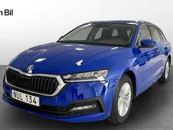 Blå Begagnad 2022 Skoda Octavia Kombi | 254 900 kr (Marknadspris)