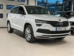 Vit Begagnad 2022 Skoda Karoq SportLine SUV | 299 900 kr