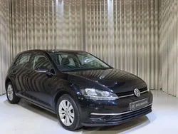 Svart Begagnad 2017 VW Golf VII Halvkombi | 119 900 kr (Dyr)