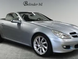 Silver Begagnad 2005 Mercedes SLK350 Cab | 118 900 kr (Marknadspris)