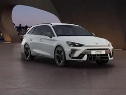 Vit (glacial white metallic) Ny 2025 Cupra Leon Kombi | 431 700 kr (Dyr)