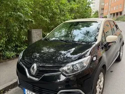 Svart Begagnad 2015 Renault Captur SUV | 79 000 kr (Marknadspris)
