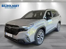 Grå Begagnad 2024 Subaru Forester SUV | 439 900 kr (Marknadspris)
