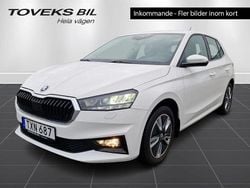 Vit (candy white) Begagnad 2022 Skoda Fabia Style Halvkombi | 189 900 kr (Marknadspris)