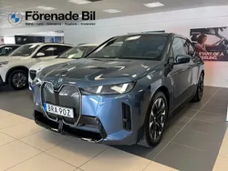 Blå Ny 2025 BMW iX M Sport SUV | 999 000 kr (Marknadspris)