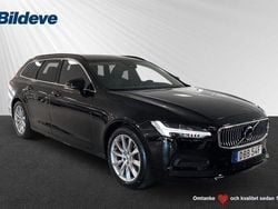 Svart Begagnad 2022 Volvo V90 Momentum Kombi | 349 900 kr (Marknadspris)