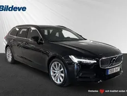 Svart Begagnad 2022 Volvo V90 Momentum Kombi | 369 900 kr (Marknadspris)