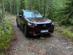 Röd Begagnad 2024 Mazda CX-80 Homura-Line SUV | 698 850 kr (Dyr)