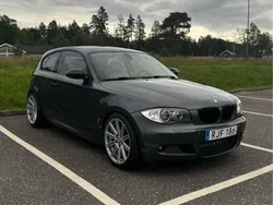 Grå Begagnad 2008 BMW 120 M Sport Halvkombi | 79 900 kr (Marknadspris)