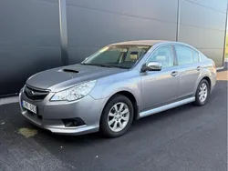 Silver Begagnad 2011 Subaru Legacy Sedan | 34 900 kr (Marknadspris)