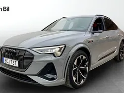 Grå Begagnad 2021 Audi e-tron Exclusive SUV | 499 000 kr