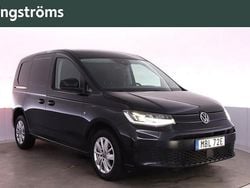 Svart Begagnad 2021 VW Caddy Minibuss | 219 000 kr (Bra pris)