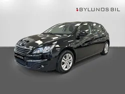 Svart Begagnad 2017 Peugeot 308 Active Halvkombi | 129 000 kr (Marknadspris)
