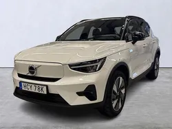 Vit Begagnad 2023 Volvo XC40 Plus SUV | 429 000 kr
