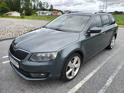 Grå Begagnad 2014 Skoda Octavia Business Line Kombi | 90 000 kr (Superpris)