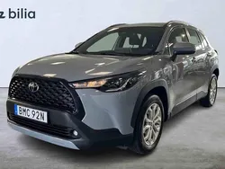 Grå Begagnad 2025 Toyota Corolla Cross SUV | 359 900 kr