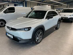 Vit Begagnad 2020 Mazda MX30 Edition SUV | 159 900 kr (Marknadspris)