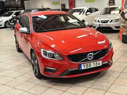 Röd Begagnad 2015 Volvo V60 R-Design Kombi | 119 900 kr (Marknadspris)