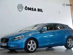 Blå Begagnad 2016 Volvo V40 Momentum Kombi | 129 800 kr (Bra pris)