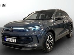 Mörkgrå Begagnad 2025 VW Tiguan Life SUV | 394 900 kr (Marknadspris)