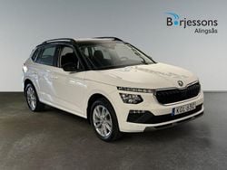 Vit Begagnad 2024 Skoda Kamiq Selection SUV | 269 900 kr (Marknadspris)