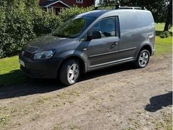Grå Begagnad 2012 VW Caddy Minibuss | 50 000 kr (Superpris)