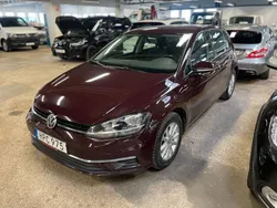 Svart Begagnad 2017 VW Golf VII Halvkombi | 109 000 kr (Marknadspris)