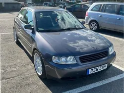 Grå Begagnad 2000 Audi A3 Halvkombi | 15 000 kr