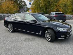 Svart Begagnad 2016 BMW 750L Executive Sedan | 595 000 kr
