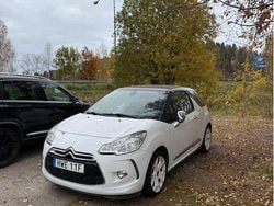 Vit Begagnad 2011 Citroën DS3 Halvkombi | 45 000 kr (Bra pris)
