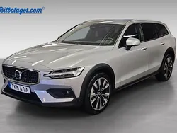 Silver Begagnad 2023 Volvo V60 CC Plus Kombi | 436 900 kr (Marknadspris)