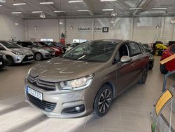 Grå Begagnad 2017 Citroën C4 Halvkombi | 99 800 kr (Marknadspris)