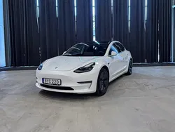 Vit Begagnad 2020 Tesla Model 3 Long Range AWD Sedan | 209 900 kr (Lite dyr)