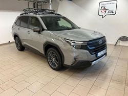 Grå (grå metallic) Begagnad 2024 Subaru Forester SUV | 429 900 kr (Marknadspris)