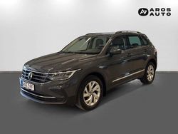 Grå Begagnad 2022 VW Tiguan SUV | 299 900 kr (Superpris)