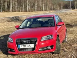 Röd Begagnad 2013 Audi A3 Sportback Comfort Halvkombi | 82 000 kr (Superpris)