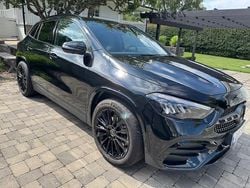 Svart Begagnad 2025 Mercedes GLA200 AMG SUV | 419 000 kr (Superpris)