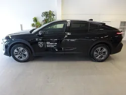 Svart Begagnad 2023 Peugeot 408 GT Sedan | 429 900 kr (Marknadspris)
