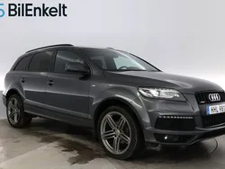 Grå Begagnad 2014 Audi Q7 S-Line SUV | 199 900 kr