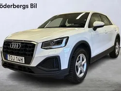Vit Begagnad 2023 Audi Q2 Proline SUV | 239 000 kr (Marknadspris)