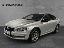 Silver Begagnad 2016 Volvo S60 CC Summum Sedan | 229 000 kr (Marknadspris)