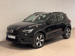 Svart Begagnad 2022 Volvo XC40 Core SUV | 339 500 kr