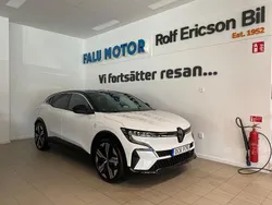 Vit Begagnad 2024 Renault Mégane Iconic Halvkombi | 419 500 kr (Dyr)